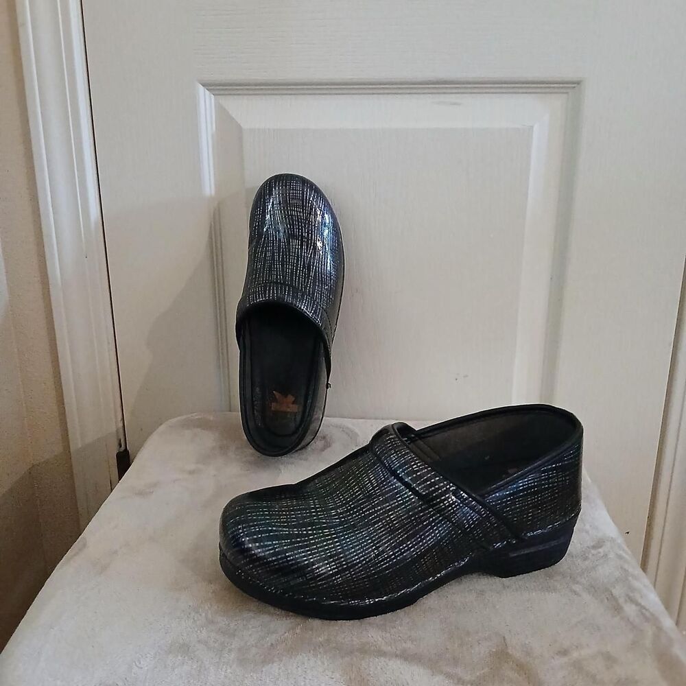 Dansko Linen Patent Professional Clogs Black Multi Digital Plaid 41 Nurse